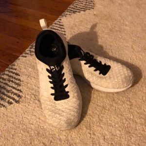 APL Techloom Phantom White/Glow in the Dark